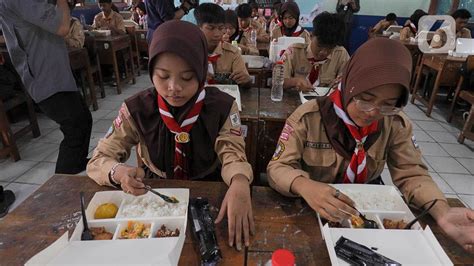 5 Fakta Terkait Program Makan Bergizi Gratis Dimulai Hari Ini Di