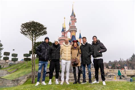 Photo Zinédine Zidane avec sa femme Véronique et leurs fils Enzo