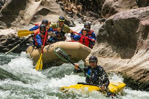 Canotaje en el río Urubamba Cusco 1 dia Rafting Full day