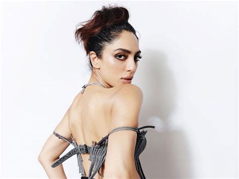 glamorous photoshoot  sobhita dhulipala