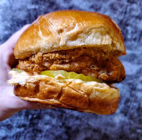 “Fried” Chicken Sandwich - Lite Cravings