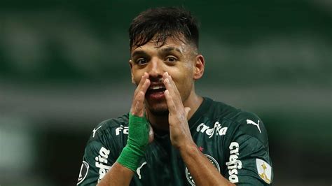 Saídas devem deixar Gabriel Menino como último de sua geração no Palmeiras