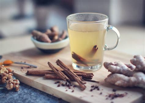 7 Best Teas For Menstrual Cramps, Ranked