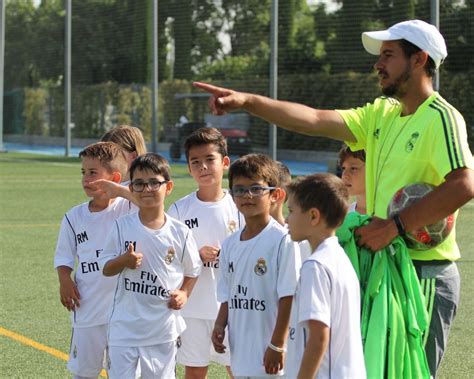 Real Madrid Soccer Camps 2022 [football+language]