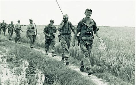 Guerre D Indochine La Longue M Moire Du E R Giment Des Parachutistes