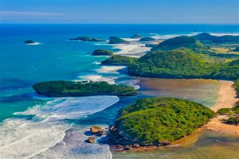 Pantai Teluk Asmara Daya Tarik Keindahan Ala Raja Ampat Di Malang