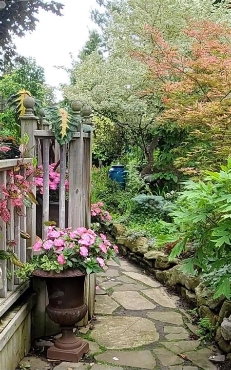 Get A Peak Of Some Of Miltons Most Fabulous Secret Gardens Insauga