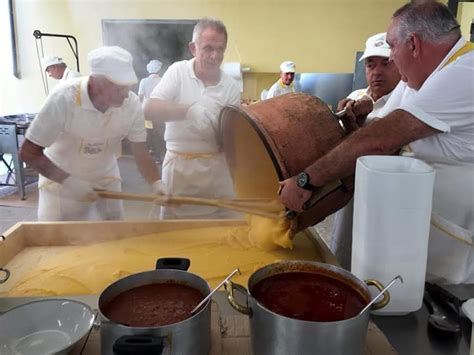 Appuntamento In Giallo Con La Tradizione Torna A Perticara La Sagra