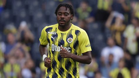 Bright Osayi Samuel Galatasaray Derbisini Ka Racak