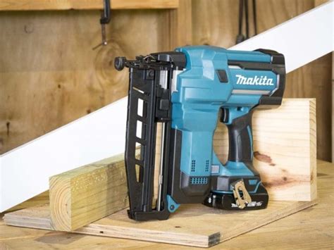 Makita Xnb02 16 Gauge Cordless Finish Nailer Xnb02 Review Ptr