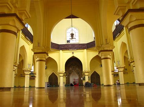 Golden Mosque Quiapo Manila Quiapo Manila Philippines Flickr