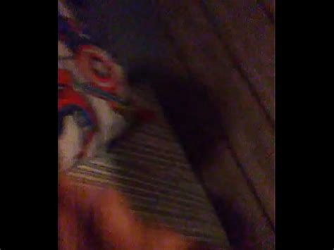 Coed sexy apretado coño estirado por una gran polla XVIDEOS