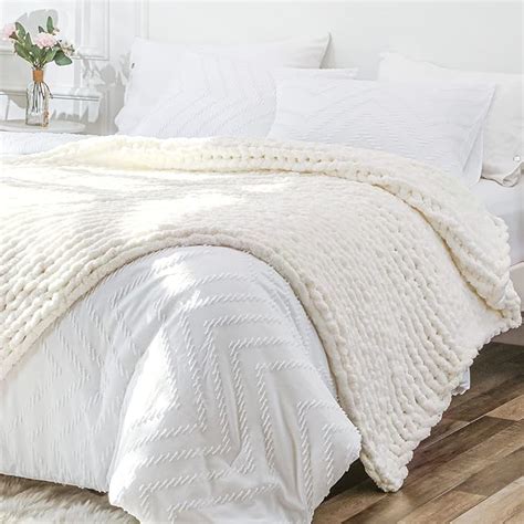 Amazon Bigacogo Chunky Knit Blanket Throw X Hand