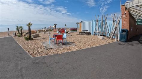 Metal Detecting Along Folkestone Beach With Nokta Makros The