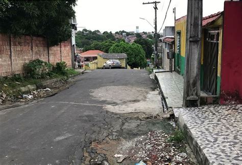 Homem Morre Após Ser Atingido Por 6 Tiros Enquanto Caminhava Em Rua De