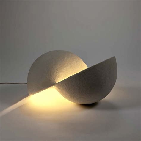 Lampe Ronde Poser Earth Luminaire Design En Papier M Ch Serax