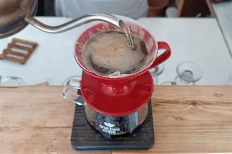 Tips Menyeduh Kopi Manual Brew Bagi Pemula Jawa Pos