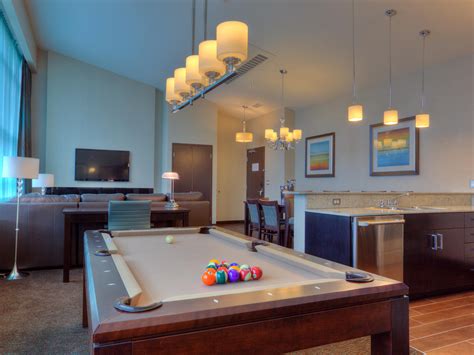 Hotel in Saskatoon | Holiday Inn Saskatoon Downtown Hotel