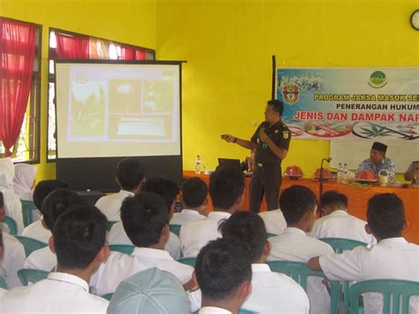 Jaksa Masuk Sekolah Di Smk Negeri 1 Gilireng Kejaksaan Negeri Wajo