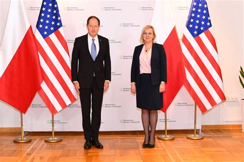 Trwają rozmowy minister Anny Moskwy z ambasadorem USA o energetyce