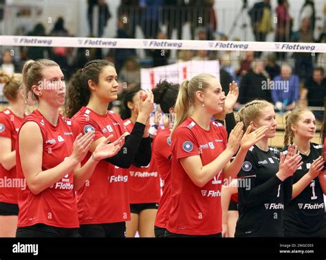 Vilsbiburger Spielerinnen Nach Der Niederlage Da Volleyball Bundesliga