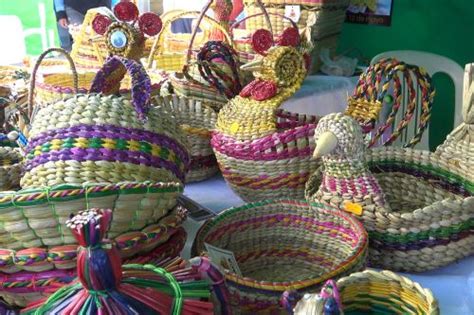 Artesanos De Puno Elaboran Canastas De Totora Para Sustituir Bolsas De