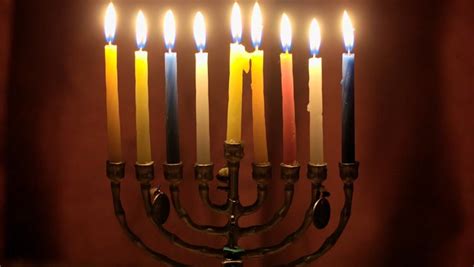 Happy Hanukkah 2017 What Is The Story Behind The Jewish Festival Of Lights And How To Celebrate