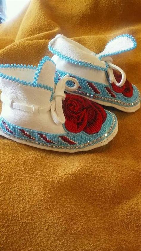 Super Sweet Artist Beaded Moccasins Bead Work Native Beadwork