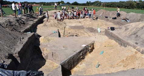 Skarby W Ziemi Archeolodzy Prowadz Badania W Rzemienowicach Zdj Cia