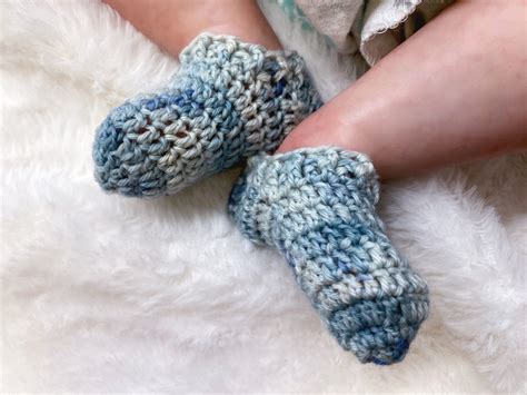 Easy Crochet Baby Socks - love. life. yarn.