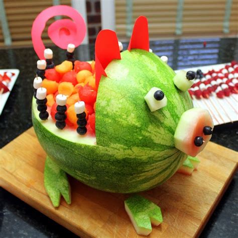 52 Ways to Cook: Watermelon and Cantaloupe Pig Art Carved Fruit ...