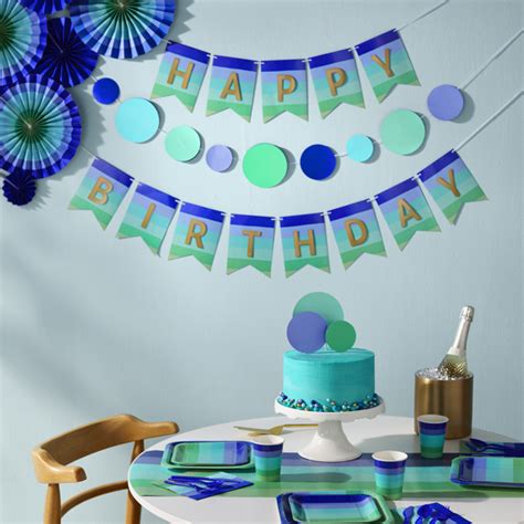 Our 3 best party decoration ideas to make entertaining easy | Hallmark Ideas & Inspiration