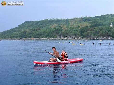 小琉球一日遊行程分享，搭乘遊艇出外海玩立槳sup，大啖網美雪花冰等美食、再把麻花捲伴手禮帶回家 Kenandalice 玩樂誌