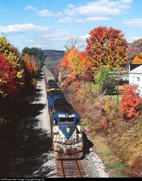 D&H 7414 Delaware & Hudson EMD GP39-2 at Kirkland, New York by Doug ...