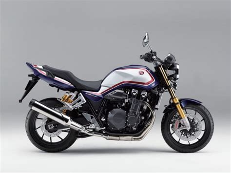 ホンダCB1300シリーズ 最新型バイクカタログ ジャパニーズビッグネイキッドの象徴WEBヤングマシン新車バイクニュース