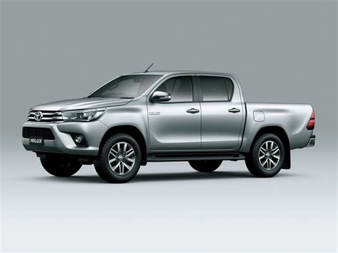 2016 Toyota Hilux Debuts With New 177HP Diesel [33 Photos & Videos] | Carscoops