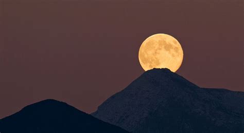 Der erfüllende Vollmond im Stier Dein Mond Guide für den 15 November