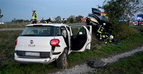 Neu Ulm Drei Autos Im Graben Donau Fm