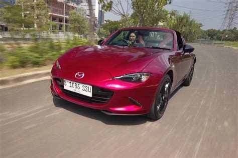 Foto Mazda Percaya Diri Mx 5 Bakal Jadi Idola