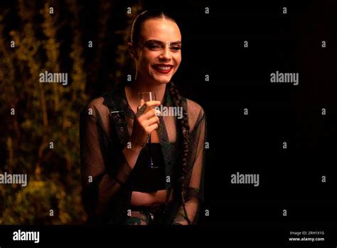 CARA DELEVINGNE IN PLANET SEX MIT CARA DELEVINGNE 2022 REGIE