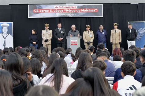 Emotivo Acto Del Municipio De Tigre Para Homenajear Al Cabo Segundo