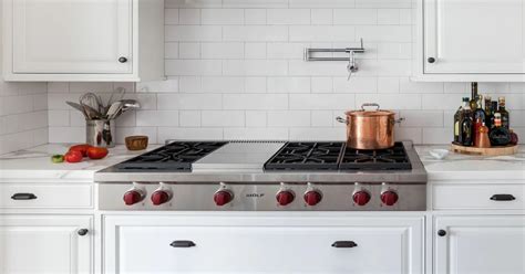 Wolf 36 Gas Rangetop Reviews - Pros, Cons And Specs 2024