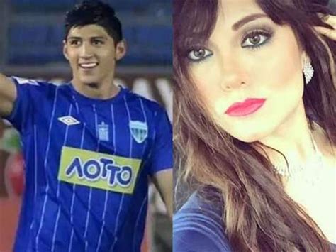 Vivian Cepeda Y Alan Pulido En Esc Ndalo Por Video Ntimo