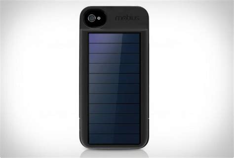 Solar-Powered iPhone 4 Charger Case