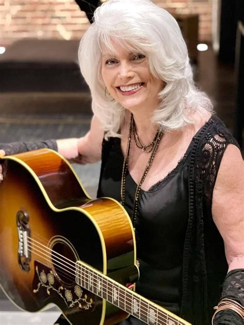 Pin on EMMYLOU HARRIS (THESILVER FOX) | Emmylou harris, Red dirt girl ...