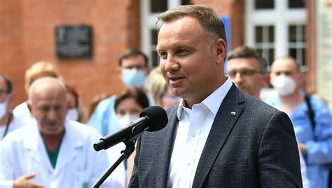 Andrzej Duda chce zakazu adopcji dzieci przez pary jednopłciowe Dziś