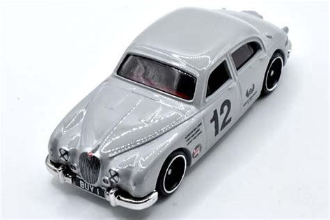 JAGUAR MK のレビュー警察も強盗も乗った中型サルーン HRY Hot Wheels 情報まとめ ホットウィール にわかマニア