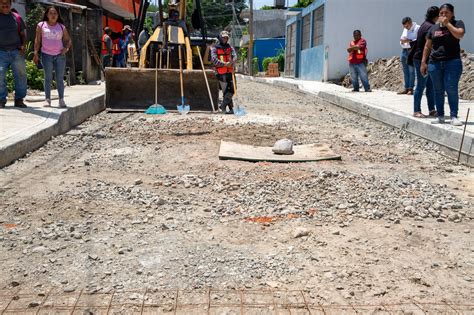 Supervisa alcaldesa avance de pavimentación en San Cristóbal Buena Vista