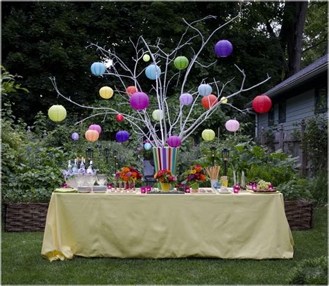 Cheerful Backyard Party Decor Ideas