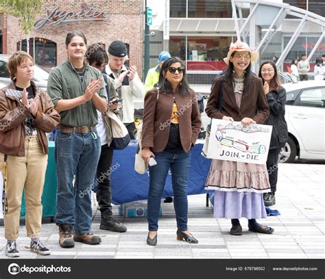 Berkeley Sept 2023 Participants Listening Speakers Transit Rally Downtown Berkeley – Stock ...